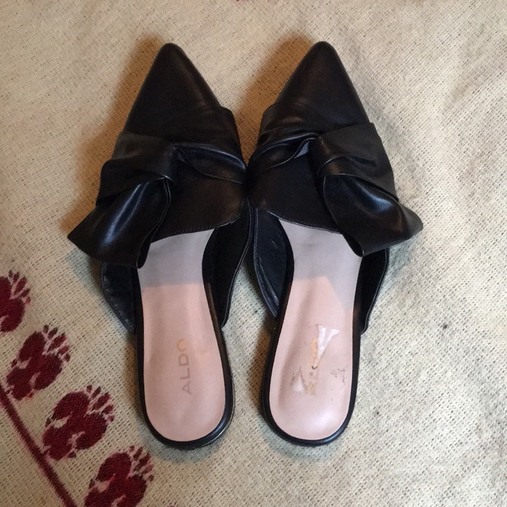 Black Aldo Slides